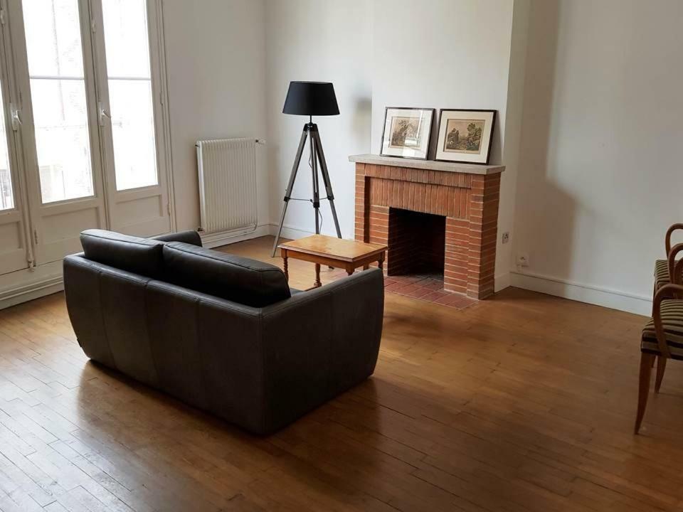Charmant Appartement Au Pied Du Chateau Gien ภายนอก รูปภาพ